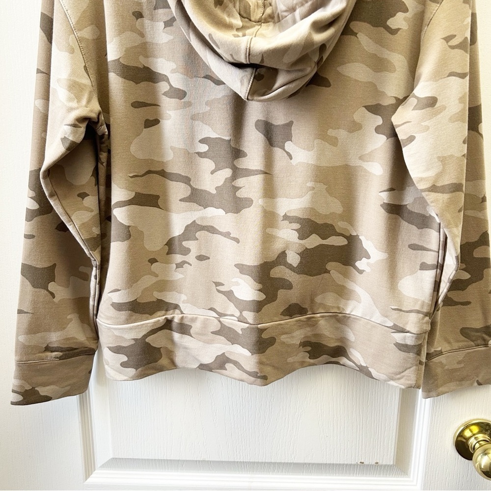 Banana Republic Women’s Baby Terry Hoodie Camo Print Size XS - Picture 10 of 13